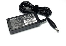 Original Toshiba Netzteil 45
