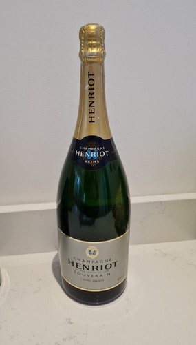 Leere magnum sektflasche - leere,