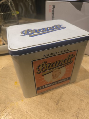 Blechdose mit deckel - -, brand