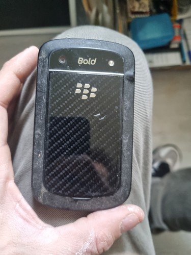 Blackberry bold 9900 - blackberry,