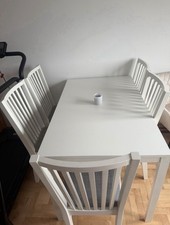 Günstiger Esszimmertisch mit