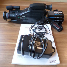 Hitachi VM-C43E Zubehörpaket Camcorder VHS 2 Ersatzakkus Kamera Ungetestet
