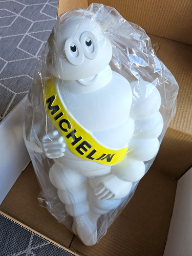 Michelin männchen bibendum - michelin,
