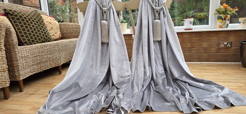 Laura ashley grau samt - ashley,
