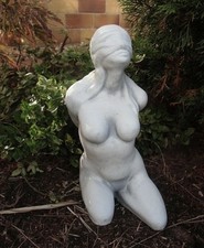 Steinfigur frau mit - "frau,