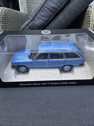 Norev mercedes 200 estate - 1:18,