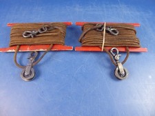 2 x   "  ANTENNENSCHNUR / BEFESTIGUNGSSCHNUR  "  MIT UMLENKROLLE. NEU.