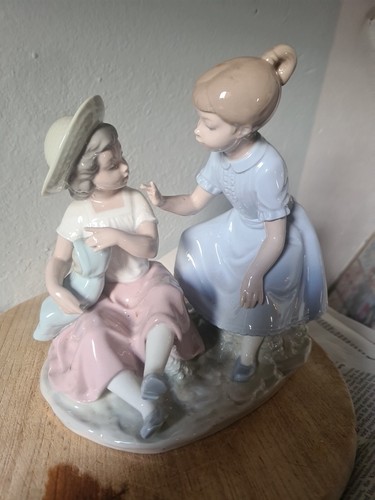 Zwei mädchen spielen - mädchen,