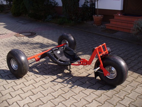 Kite buggy ferrarirot mit
