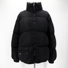 Prada Re-Nylon Dreieck-Logo