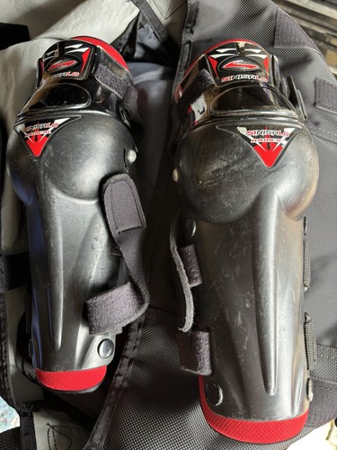 Sinisalo hard elbow guards - sinisalo,