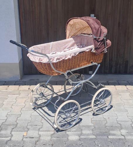 Kinderwagen aus korbgeflecht - kinderwagen,