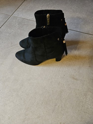 Schwarze stiefelette tamaris - schwarze,
