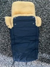 Lammfell-Fußsack für