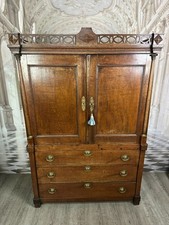 KLEINER ANTIKER LOUIS SEIZE