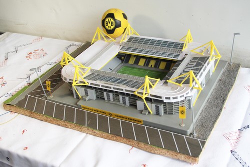 600 stadionmodell fußball - 1:600,