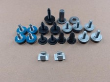 Original Audi A3 S3 Befestigungsteile Kotflügel Vorne 8P0098625A