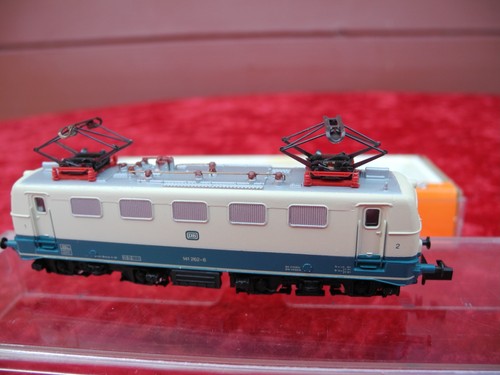 Arnold spur lokomotive 2322 - lokomotive,