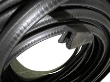 W114 W115 Fensterführung SET 4 teilig 1973-1976 NEU