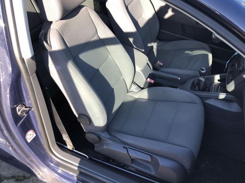Golf 1k sitz vorn - v,