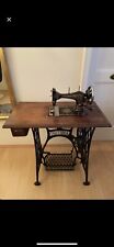 Nähmaschine Teutonia im Eisengestell