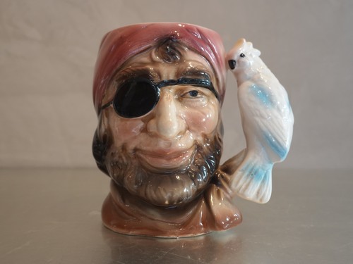 Figurenbecher pirat motiv - figurenbecher, 3d