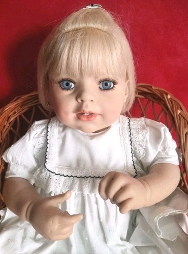 Künstlerpuppe von hildegard - von,