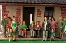 15x Modelleisenbahn Figuren