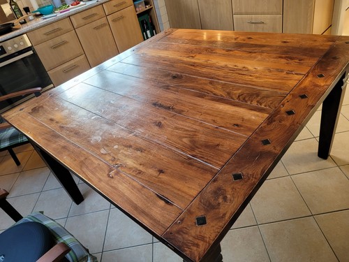 Quadratischer massivholztisch - quadratischer,