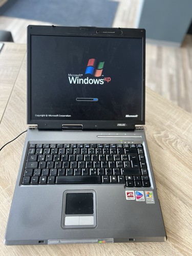 Windows pro retro laptop - windows,
