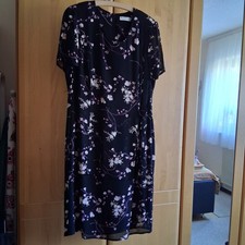 Wunderschönes Kleid  Gr. 21/42