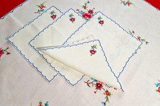 Vintage Tischdecke/Mitteldecke mit Stickerei + 4 Stoffservietten - Kreuzstich