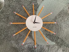 Wanduhr Bleistifte Wanted vintage ausgeflippt