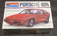 Porsche 924 von MONOGRAM 1:24