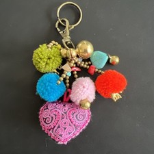 Schlüsselanhänger Herz Overbeck & Friends Pomps + Perlen + Glöckchen bunt