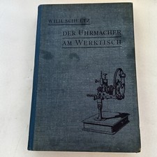 Der Uhrmacher am Werktisch