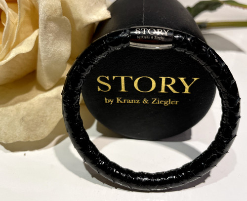 Story kranz ziegler - by, &