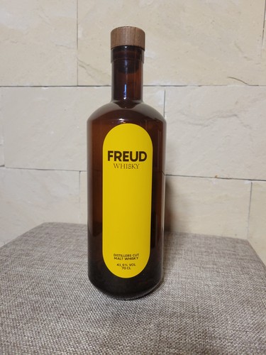 Leere freud whisky flasche - freud,