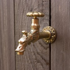 Wasserhahn für Brunnen