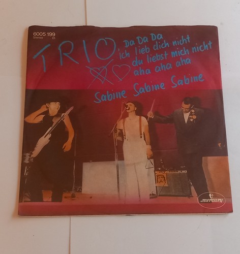 Trio 7 inch vinyl - da, da