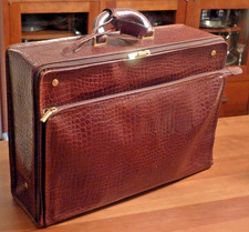 GIORGIO ARMANI Business