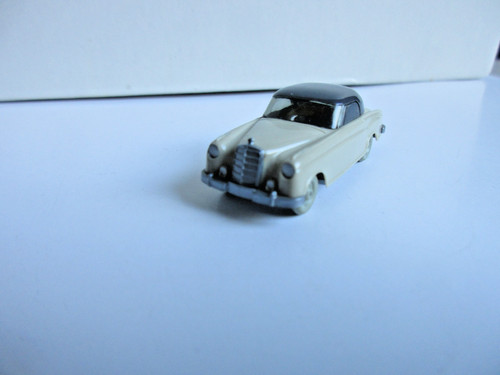 Wiking mercedes 220 - 1:87,