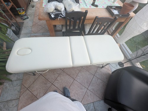 Massageliege - ,