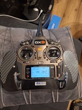 Spektrum DX 9 Sender mit Ahltec Halterung