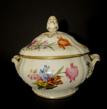 Antike große KPM Terrine mit