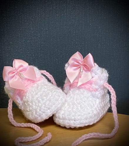 Gehäkelte babyschuhe - gehäkelte,