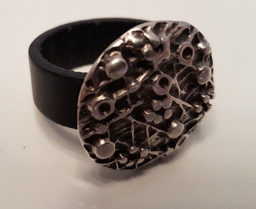 Lederring mit ausgefallener