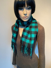 Schottenmuster Kuschelschal schwarz grün leuchtend warm Winter unisex Schnee