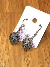 Ohrringe mit Ornamenten silber mit Strassstein - Modeschmuck