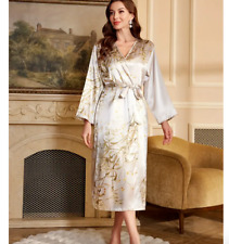 Satin Morgenmantel Premium mit Gürtel Dezent Blumen gr  L Neu